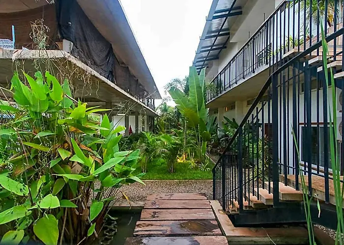 Spacious One Bedroom Apartment- Like Setting Apartment *