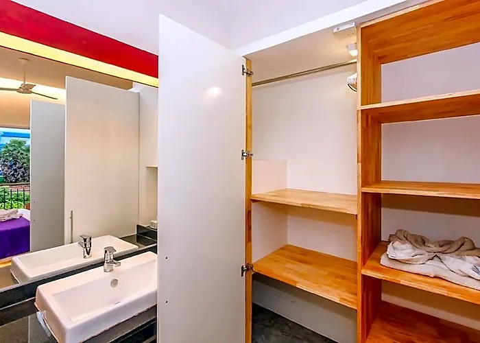 Spacious One Bedroom Apartment- Like Setting Apartment *